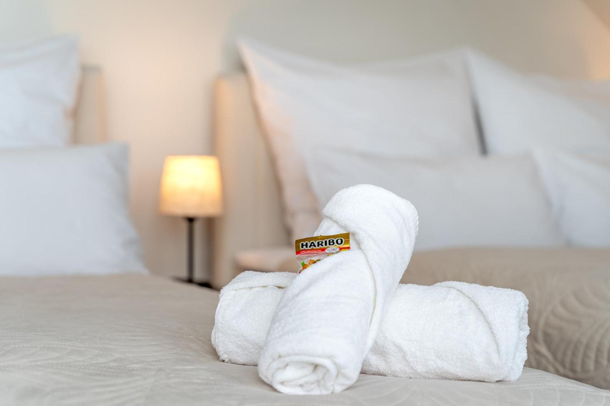Stadtoase Fulda Mit Flair - Whirlpool, Balkon, 2Xparkplaetze, Highspeed Wlan Экстерьер фото